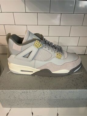 Men’s Retro 4 Photon Size 12.
